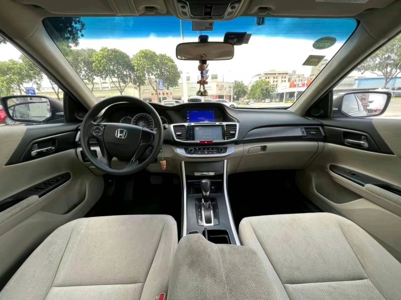 广州14年本田雅阁4