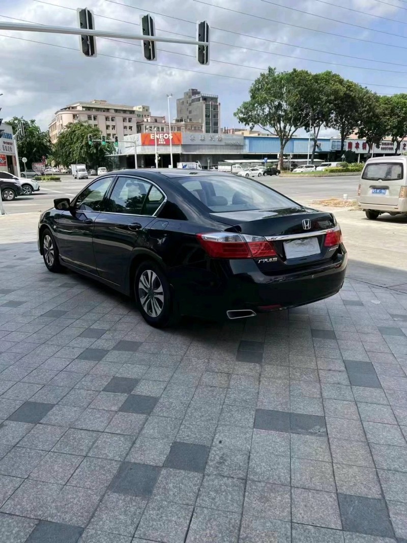 广州14年本田雅阁1