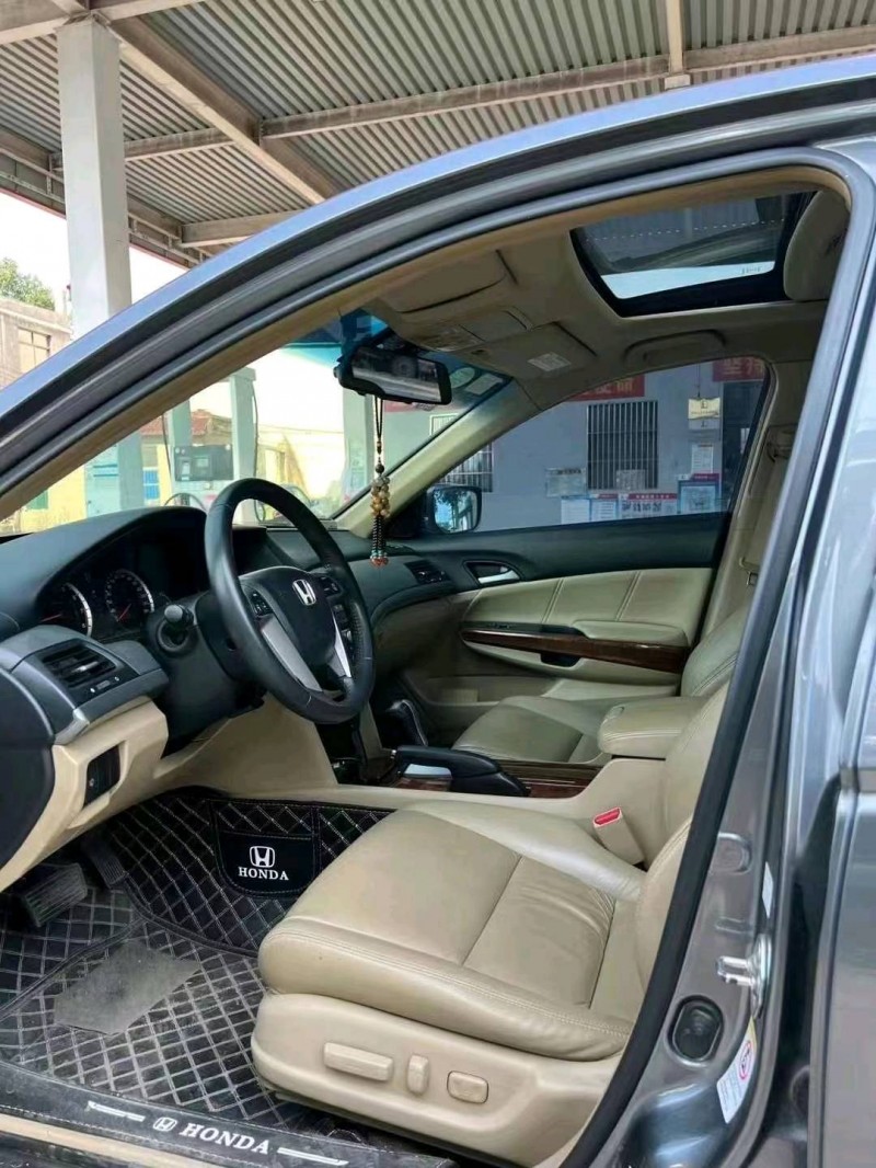 北京13年本田雅阁8