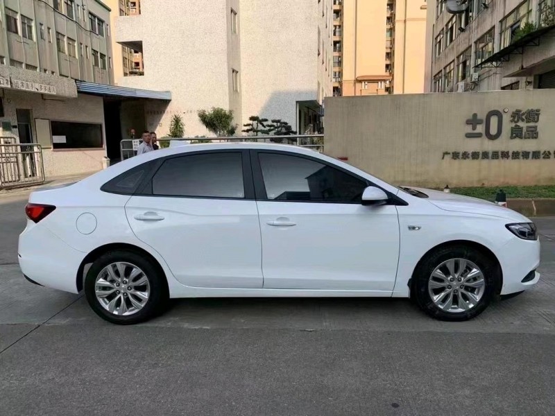 中山19年别克英朗2