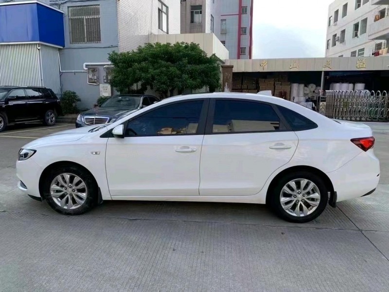 中山19年别克英朗3