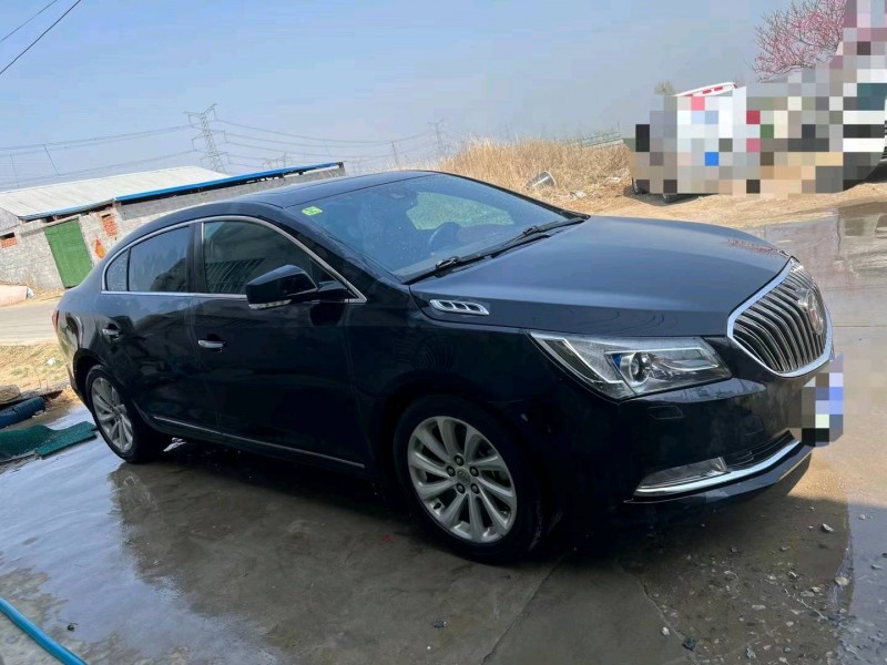 青岛15年别克君越8