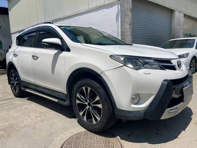 广州14年丰田RAV44