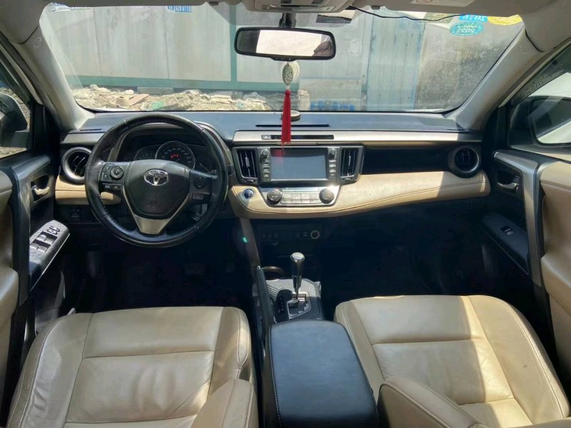 广州14年丰田RAV43