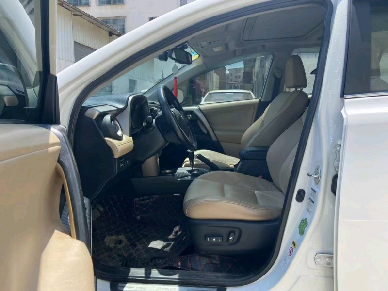 广州14年丰田RAV45