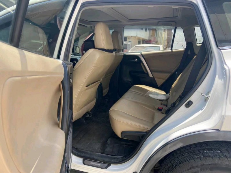 广州14年丰田RAV46