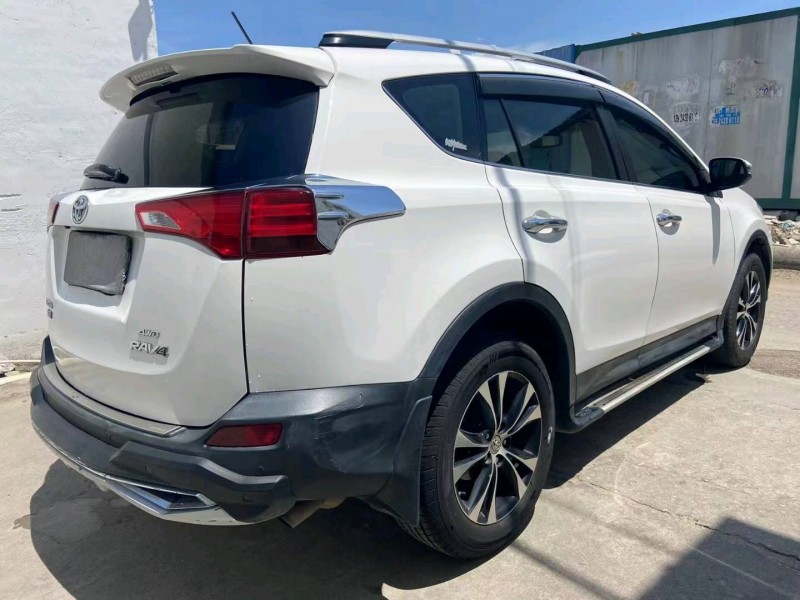 广州14年丰田RAV47