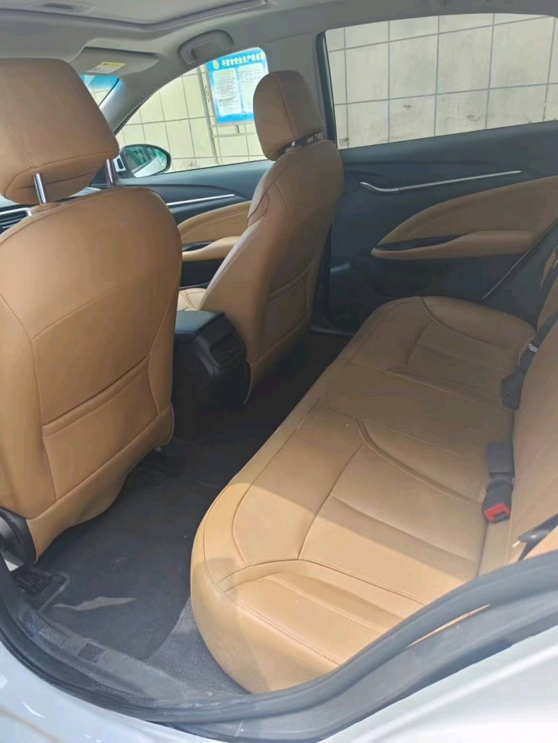 济宁18年别克英朗4