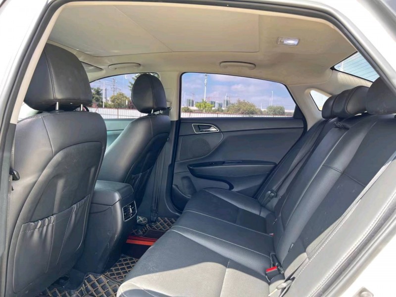 盐城20年现代名图5