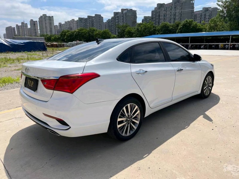 盐城20年现代名图4