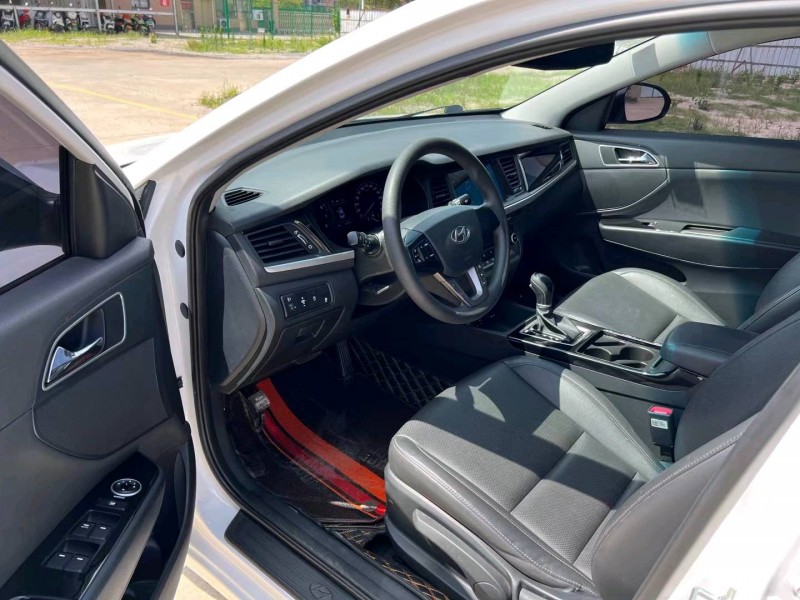 盐城20年现代名图6