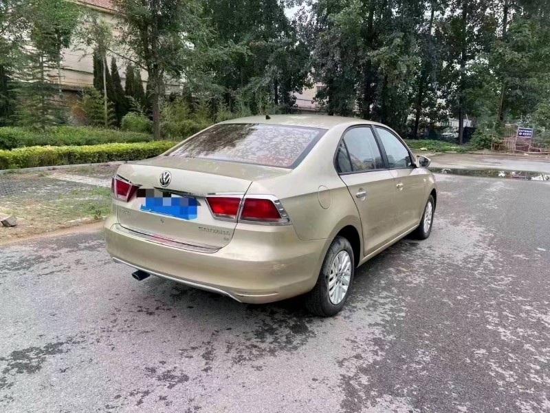 北京14年大众桑塔纳9