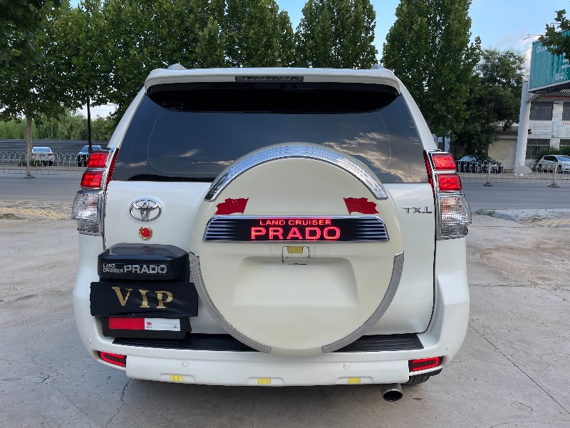 济宁12年丰田普拉多9