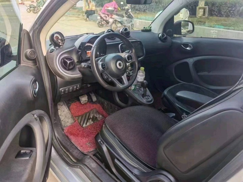 北京17年奔驰smart4