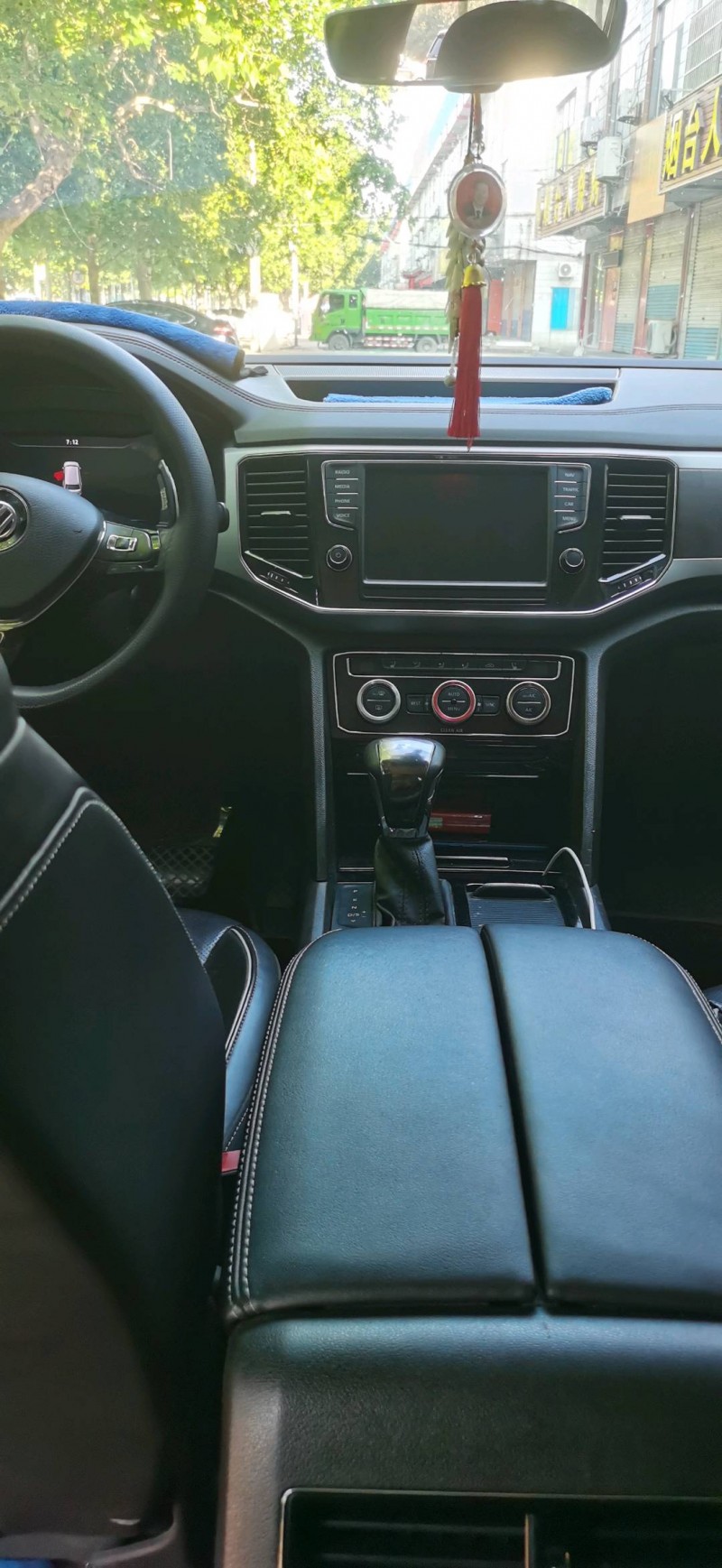 郑州17年大众途昂1