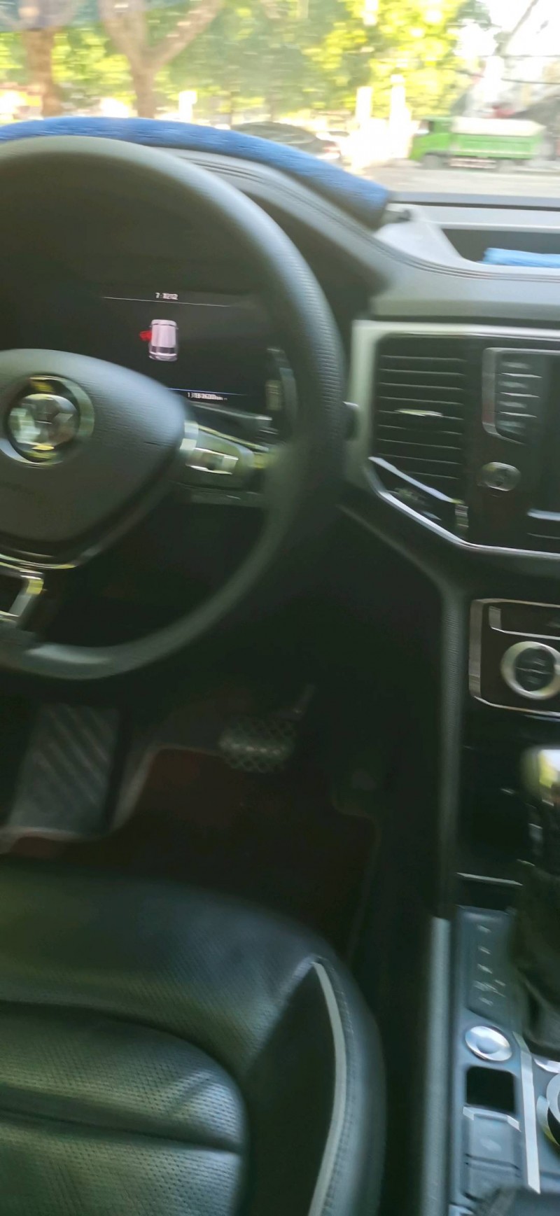 郑州17年大众途昂8