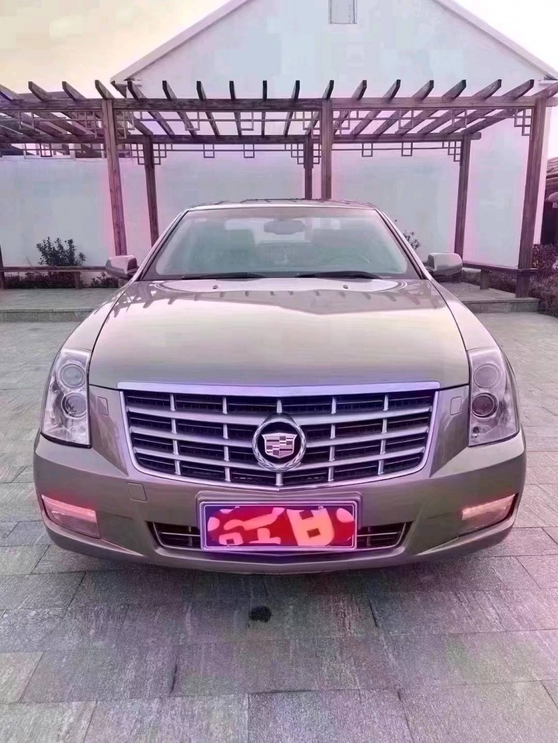 潍坊13年凯迪拉克赛威1