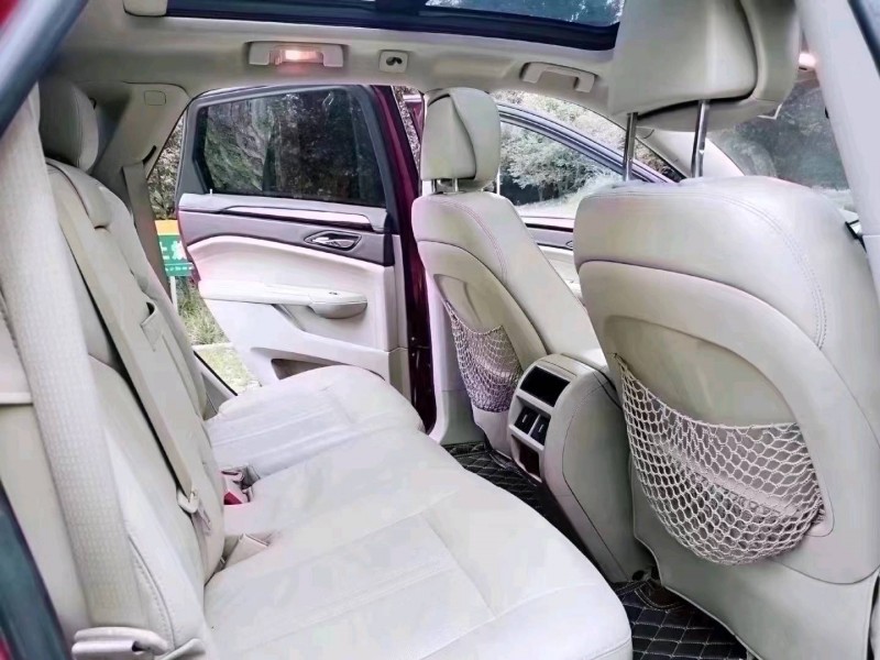 潍坊10年凯迪拉克SRX6