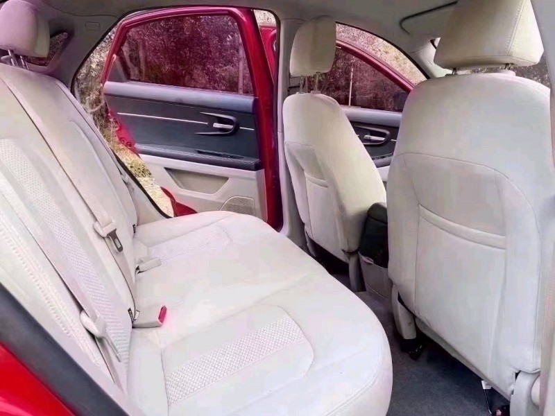 潍坊16年北汽绅宝D506