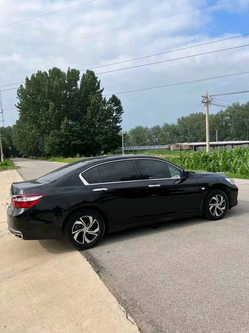 北京17年本田雅阁8