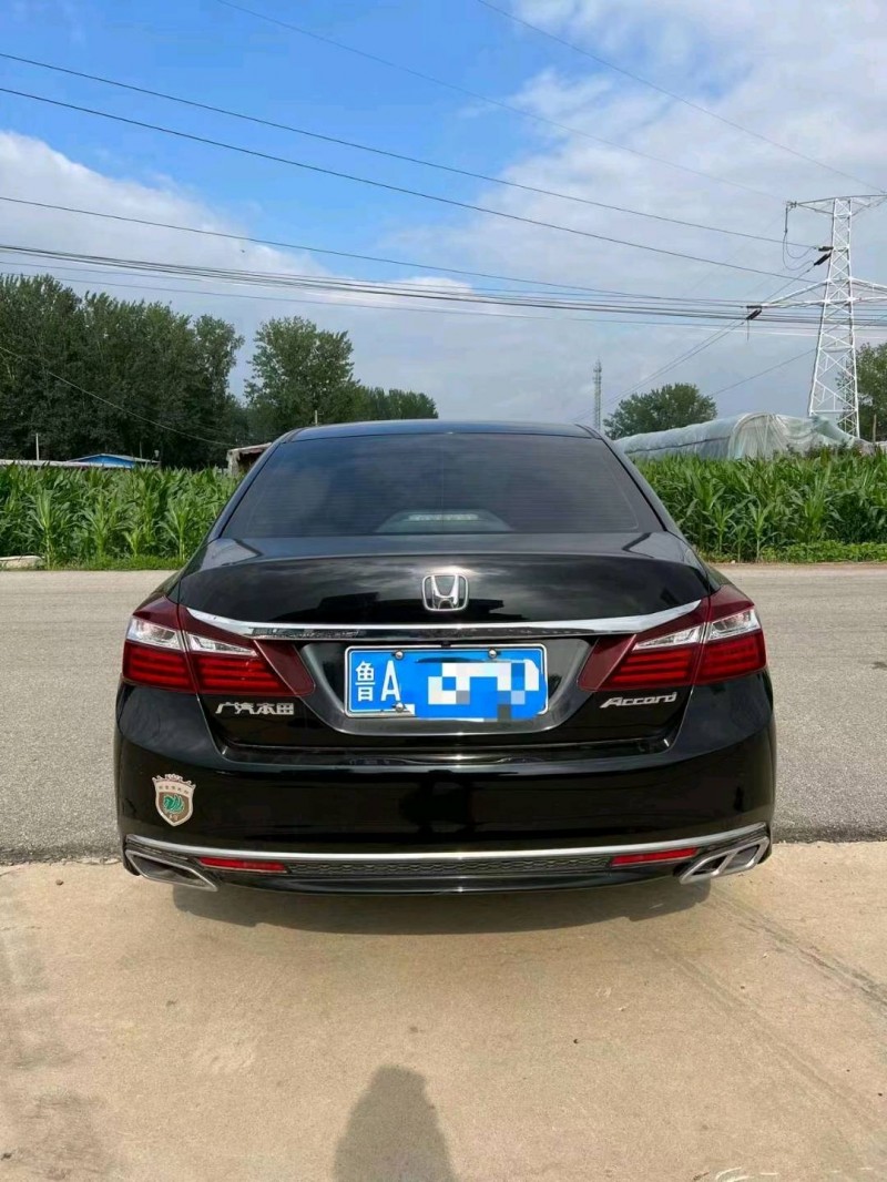 北京17年本田雅阁9