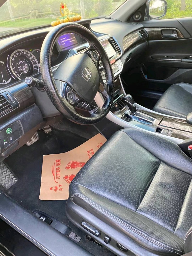 徐州14年本田雅阁3