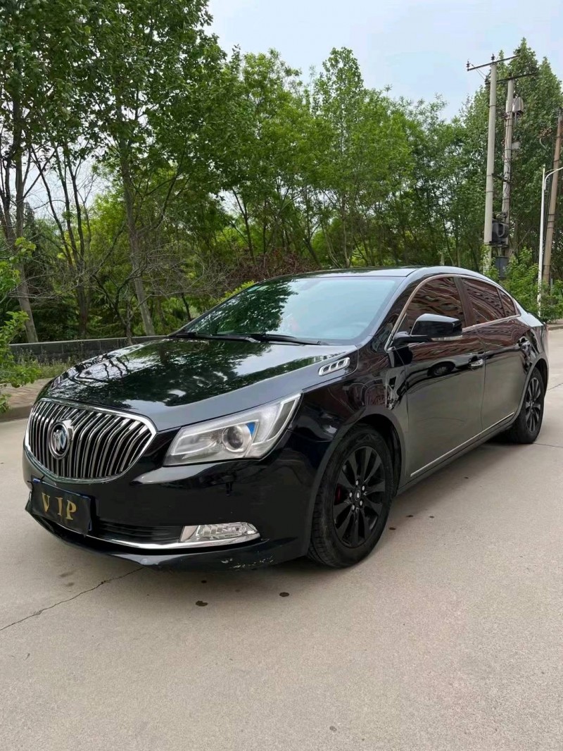 邢台15年别克君越2