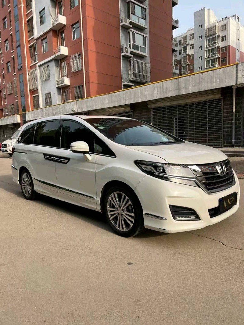 邢台18年本田艾力绅3