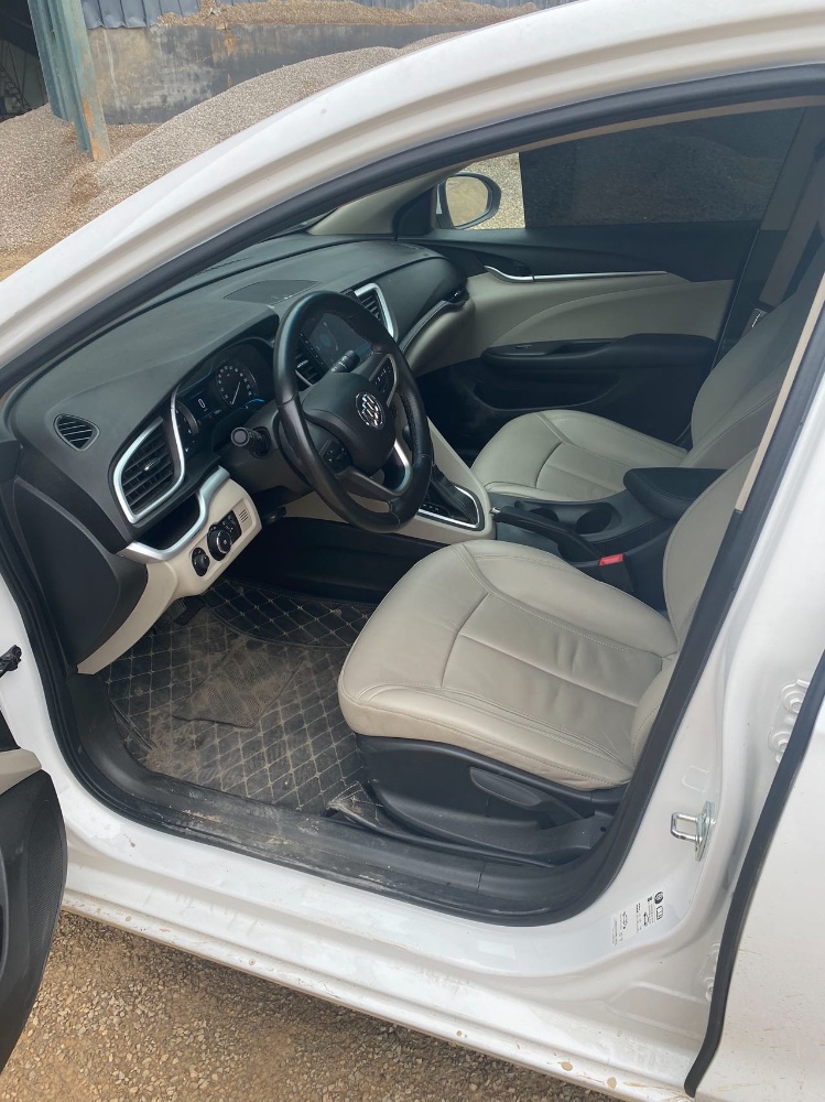 济宁18年别克英朗2