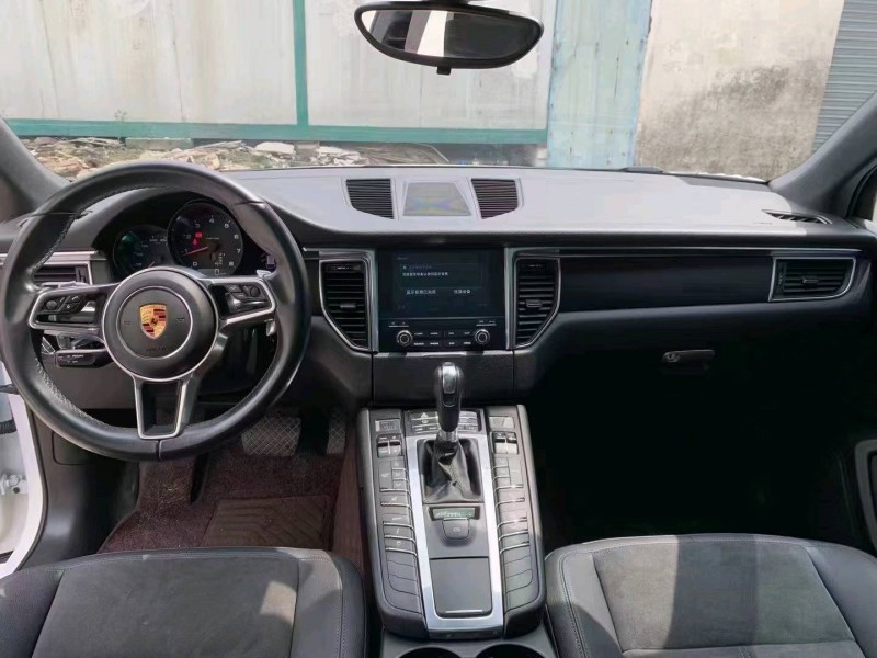 广州16年保时捷Macan5