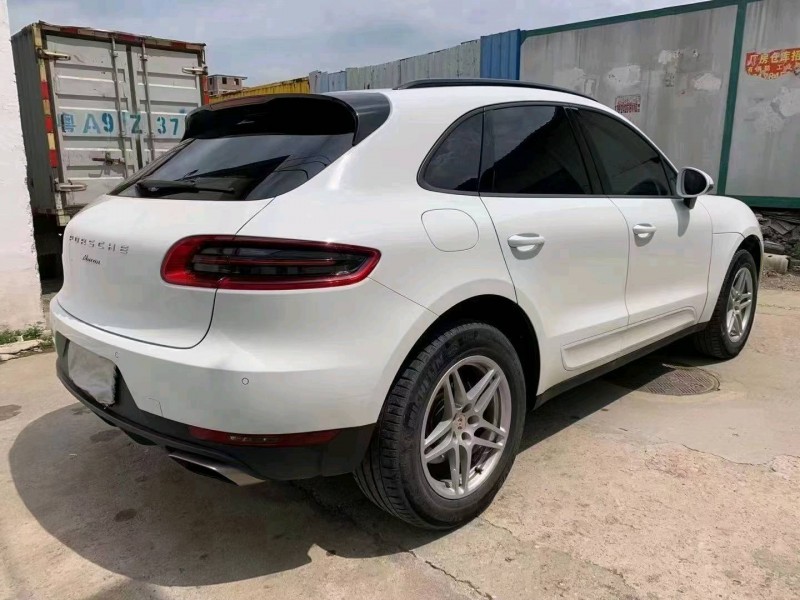 广州16年保时捷Macan7