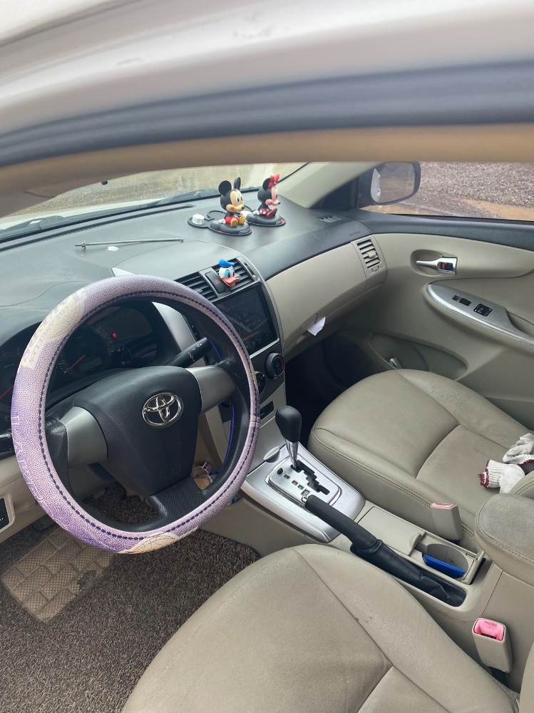 济宁12年丰田卡罗拉3