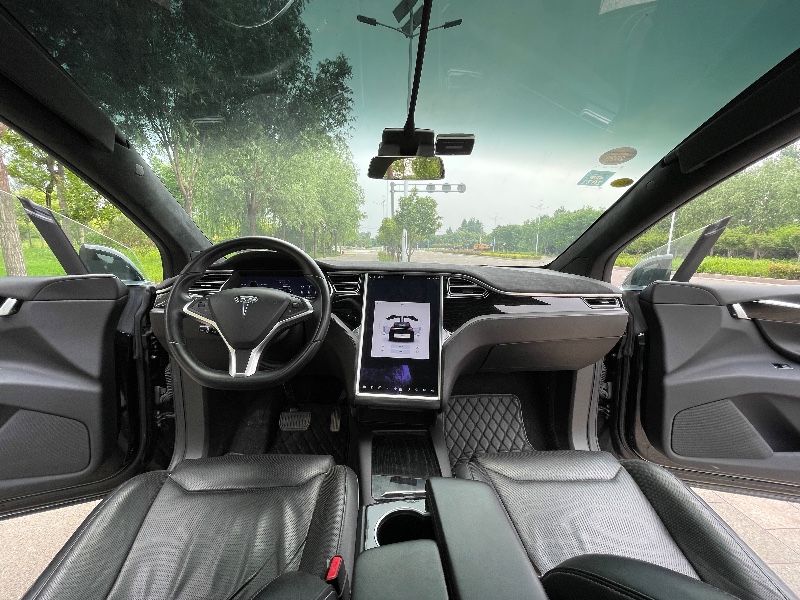 棗莊17年特斯拉MODEL X4