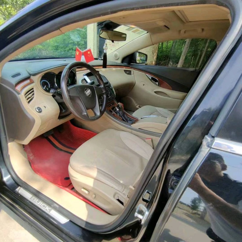 烟台12年别克君越4