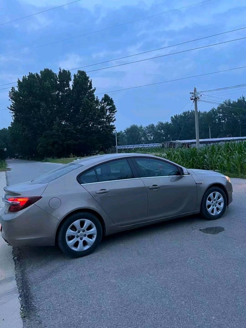 北京17年别克君威2