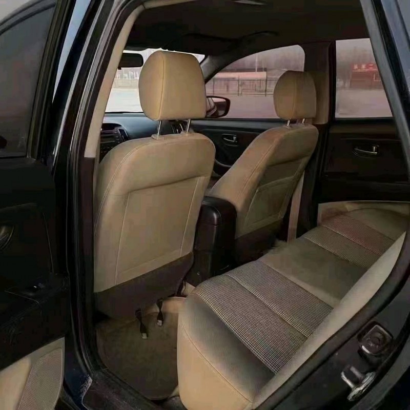 北京12年现代悦动5