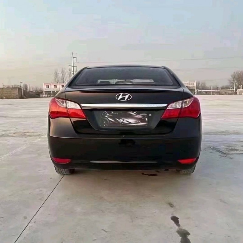 北京12年现代悦动1