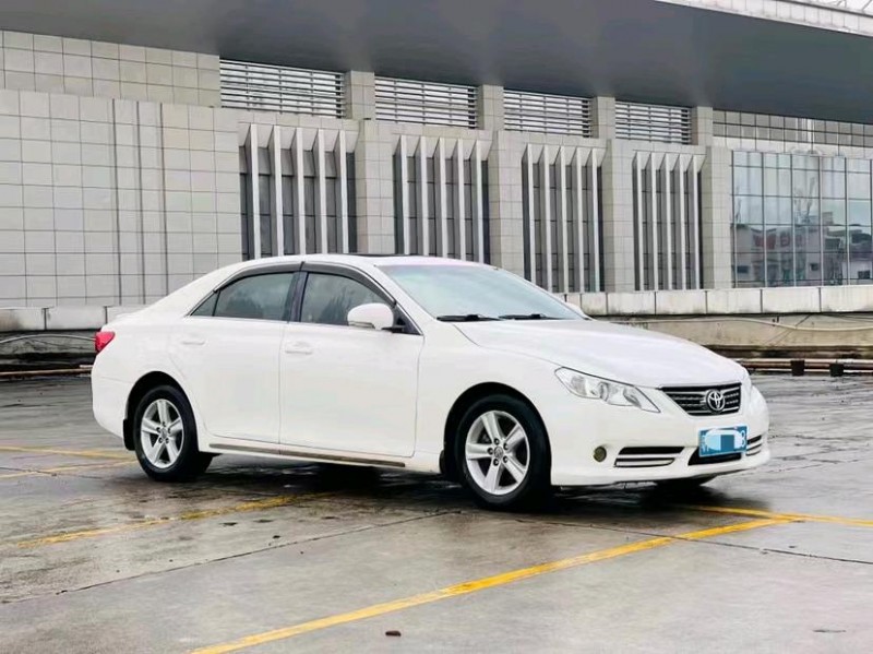 东莞11年丰田锐志1