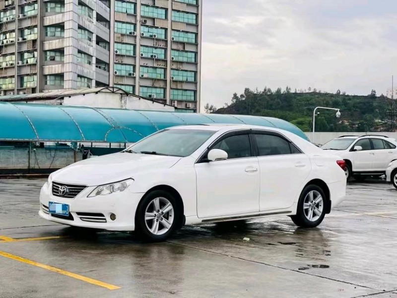 东莞11年丰田锐志2