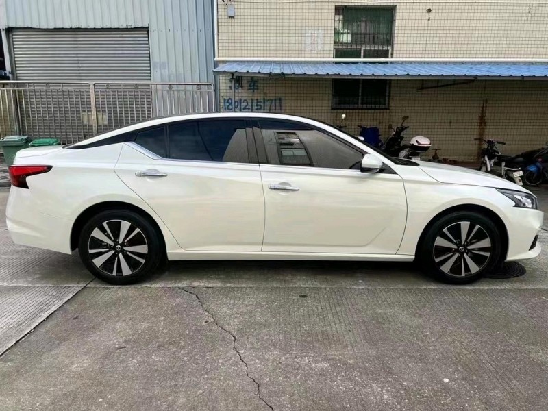 中山21年日產天籟2