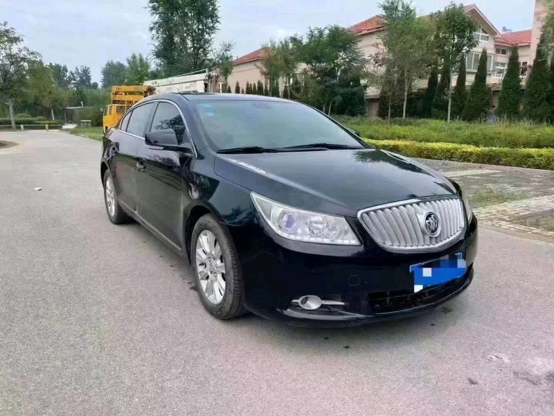 北京11年别克君越7