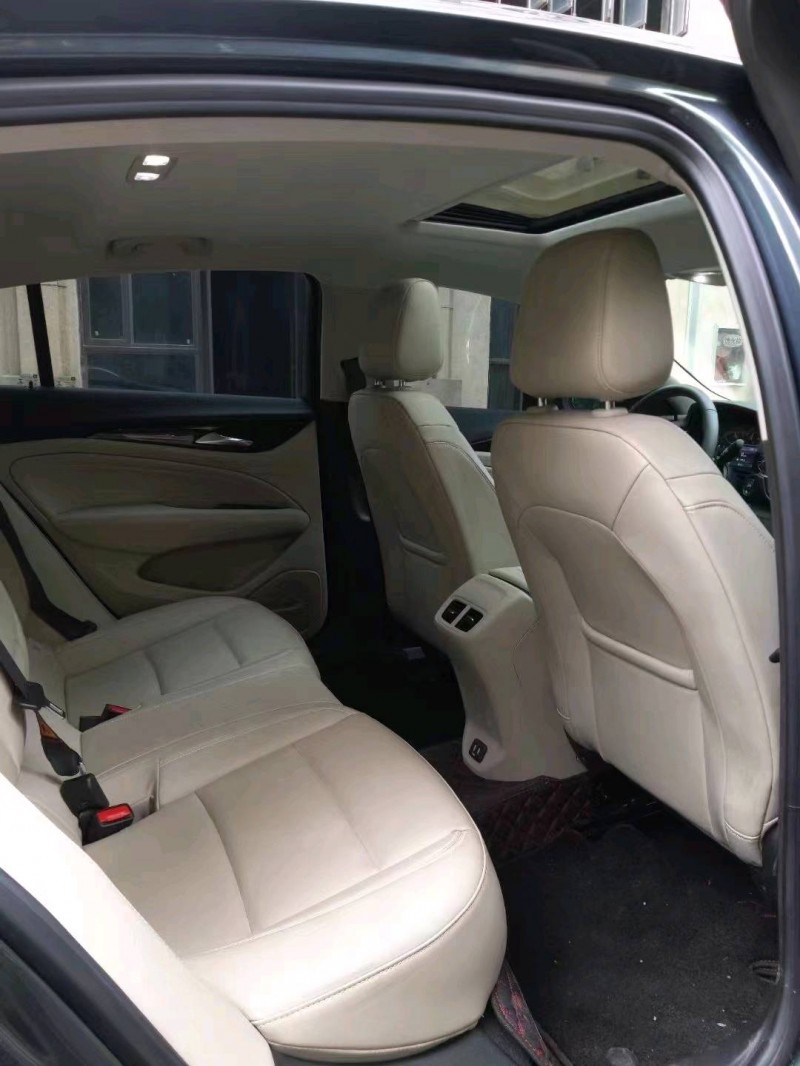 宜春21年别克君威5