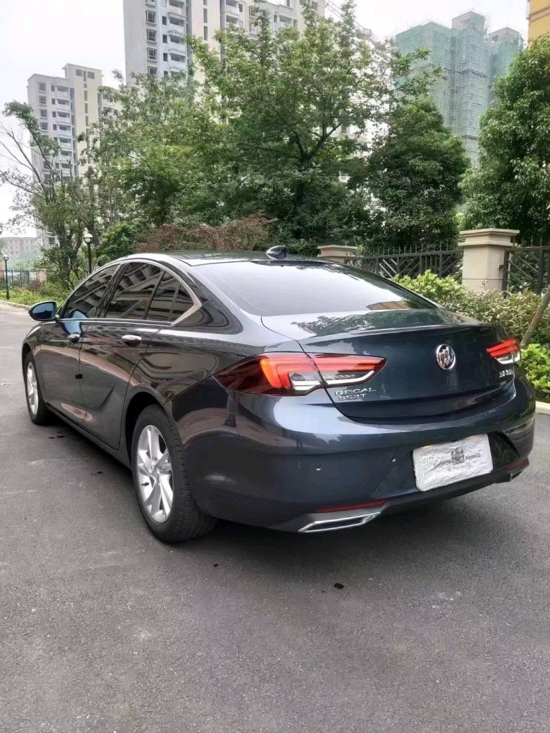 宜春21年别克君威9