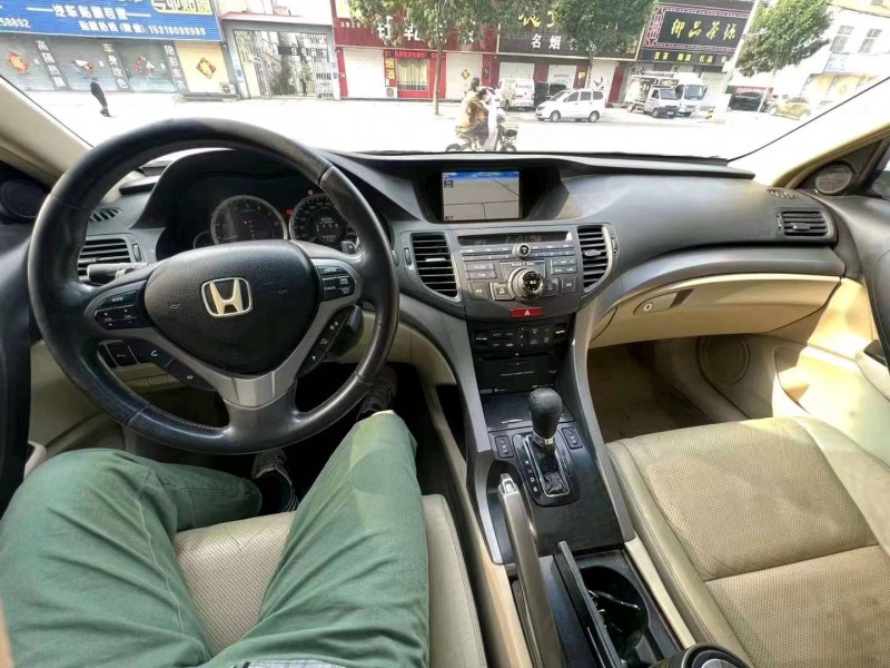 烟台11年本田思铂睿3