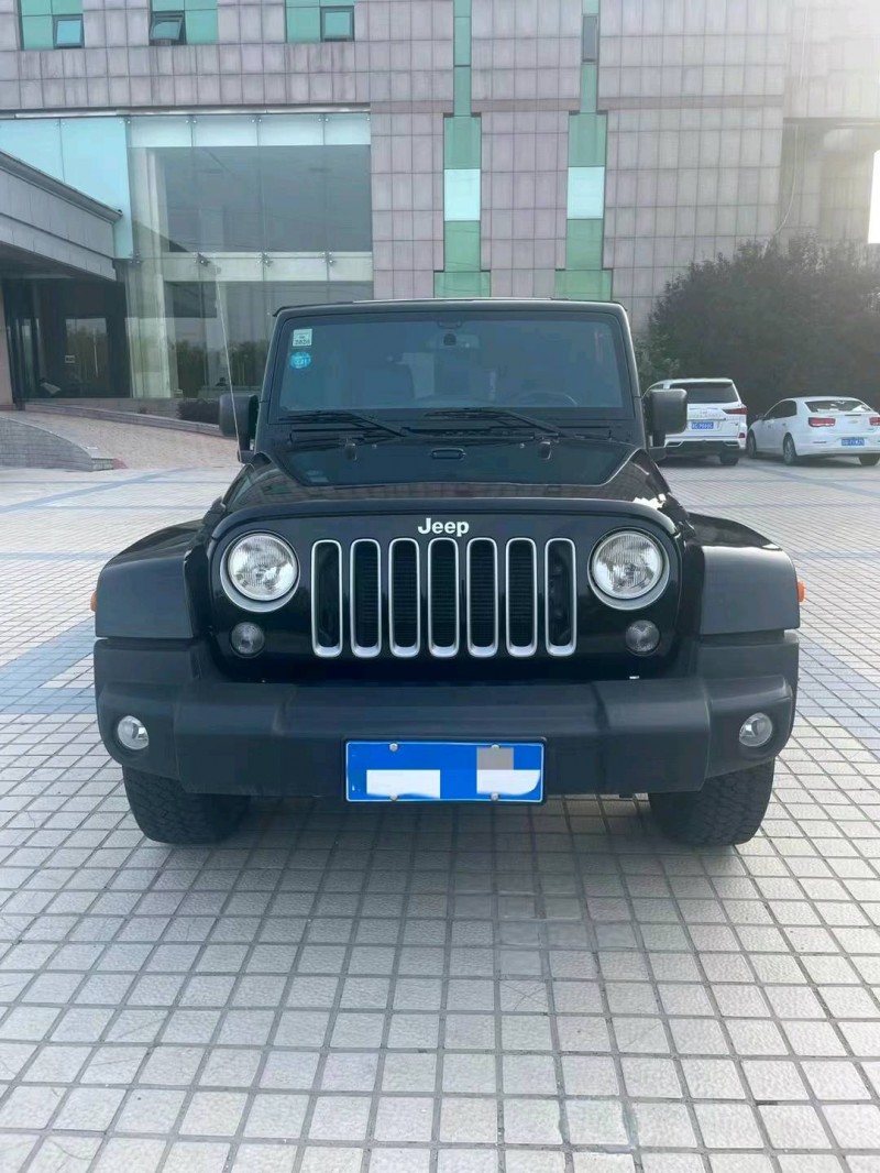 邢台18年Jeep牧马人1