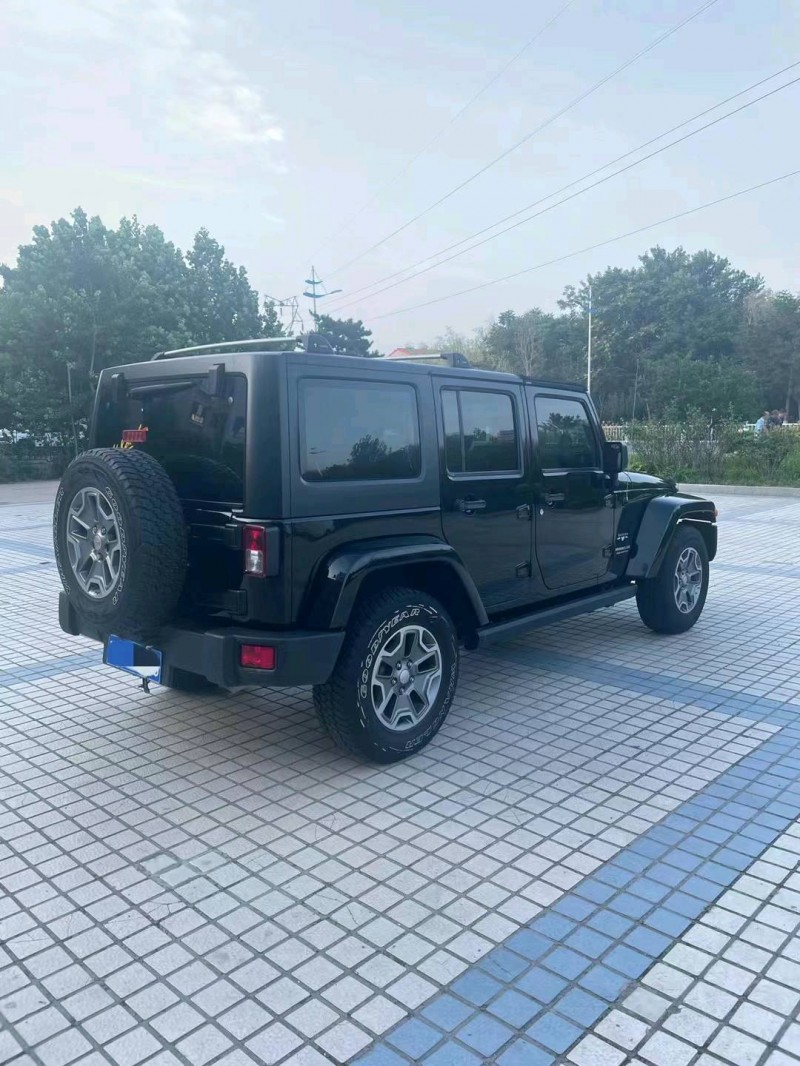 邢台18年Jeep牧马人4