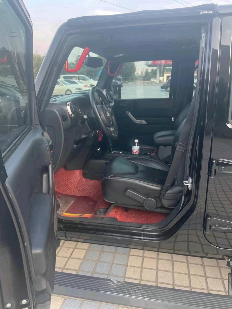 邢台18年Jeep牧马人8