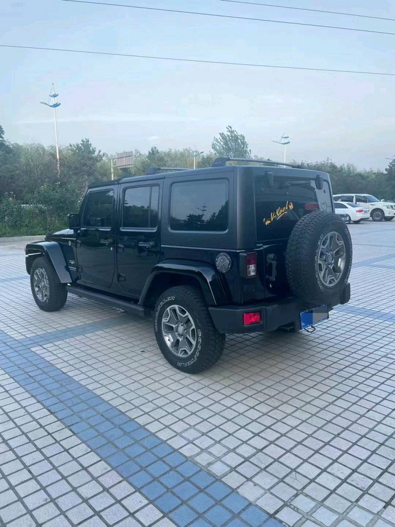邢台18年Jeep牧马人9