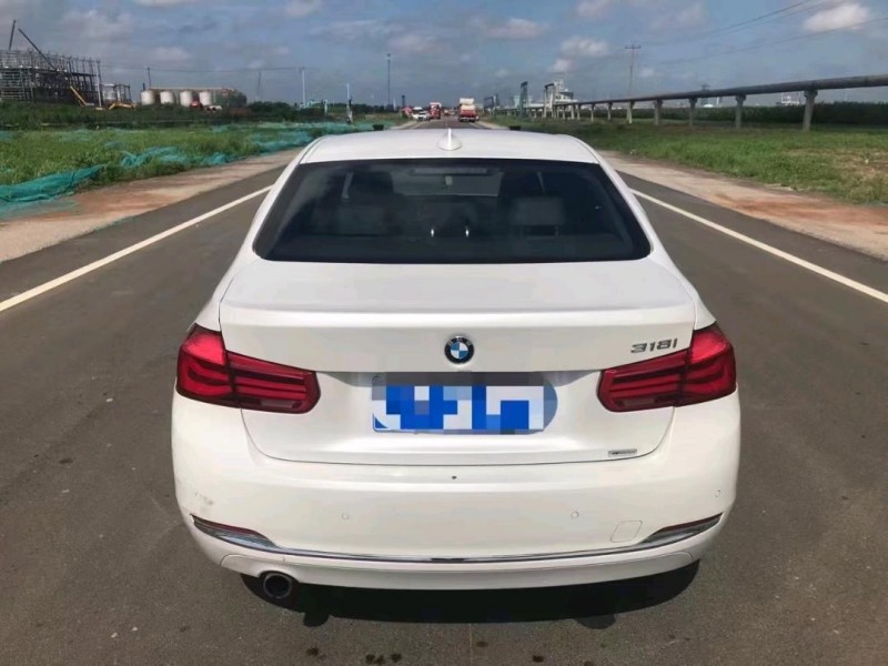 潍坊17年宝马3系9