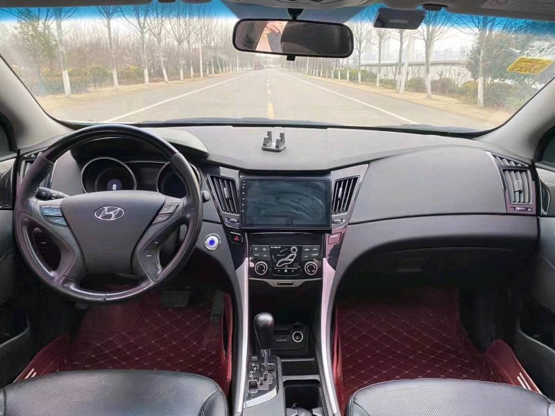 徐州17年现代索纳塔八4